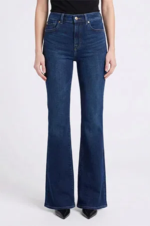 7 For All Mankind: женские модели 2026–2027 — прямые, расклешённые и мягкие силуэты: Женская деним-коллекция 7 For All Mankind, реальный каталожный ракурс 1