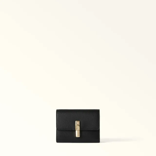 Furla Iride: как носить компактную сумку в городских образах 2026: Furla Iride: чёрные женские сумки, реальный каталожный ракурс 2