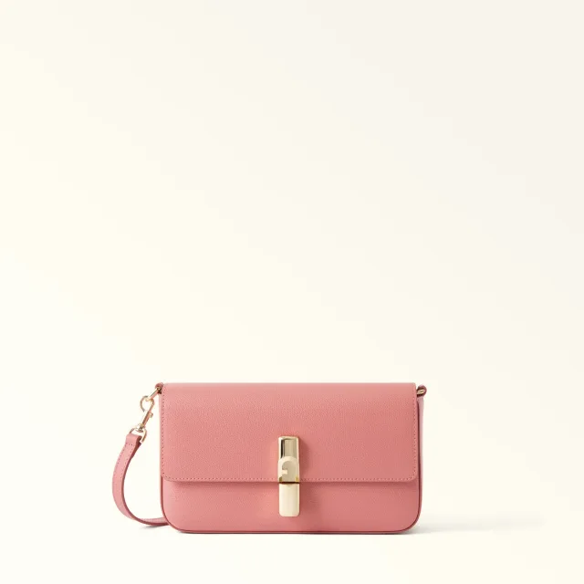 Furla Iride: как носить компактную сумку в городских образах 2026: Furla Iride: розовые женские сумки, реальный каталожный ракурс 2