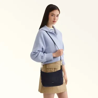Furla Tonie: как носить мягкую сумку-хобо в городском гардеробе: Furla Tonie: замшевая сумка Mediterraneo, реальный каталожный ракурс 5