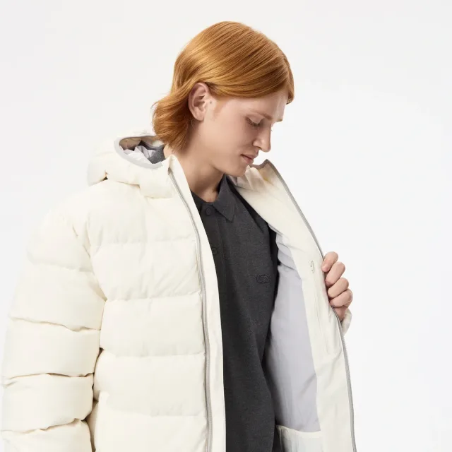 Мужская Lacoste: как собрать городской гардероб не только из поло: Lacoste: мужская молочная куртка, реальный каталожный ракурс 5
