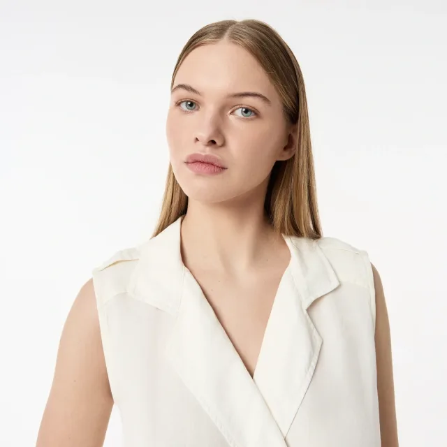 Платье-поло Lacoste: как выбрать силуэт для тёплого городского дня: Lacoste: женское платье из льняной смеси, реальный каталожный ракурс 5