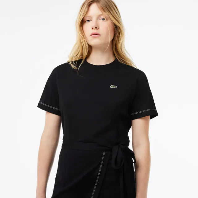 Платье-поло Lacoste: как выбрать силуэт для тёплого городского дня: Lacoste: женское платье оверсайз с поясом, реальный каталожный ракурс 6