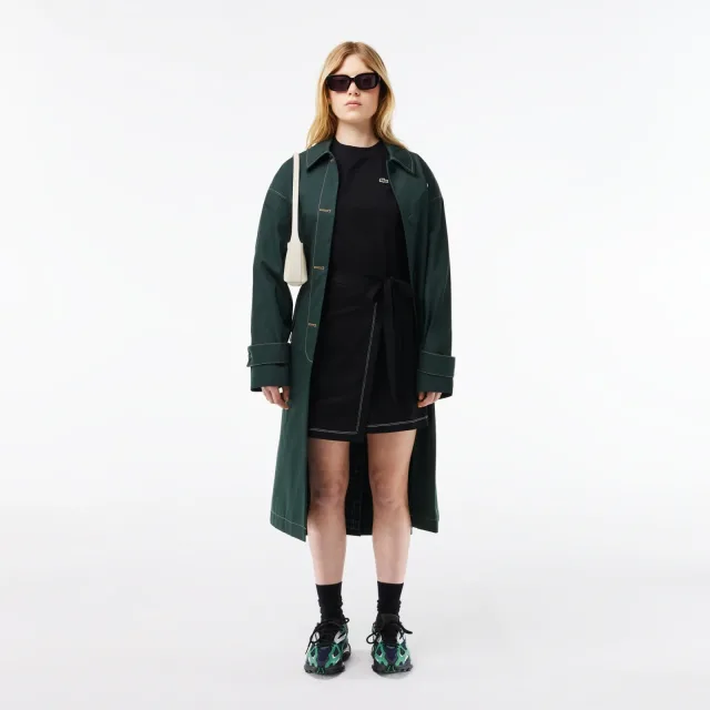Платье-поло Lacoste: как выбрать силуэт для тёплого городского дня: Lacoste: женское платье оверсайз с поясом, реальный каталожный ракурс 7