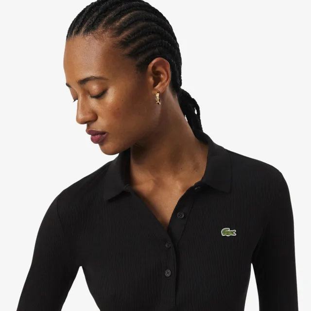 Платья и юбки Lacoste: как носить пике и складки в городе в 2027: Lacoste: платье из органического хлопка, реальный каталожный ракурс 3
