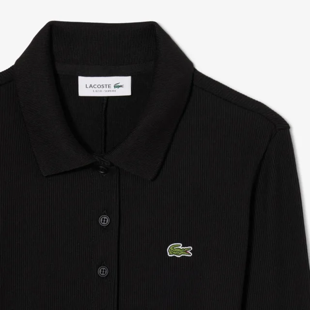 Платья и юбки Lacoste: как носить пике и складки в городе в 2027: Lacoste: платье из органического хлопка, реальный каталожный ракурс 7