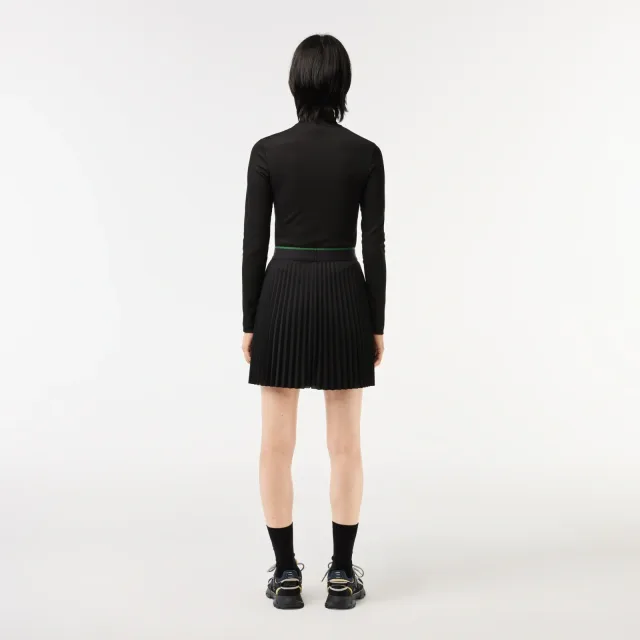 Платья и юбки Lacoste: как носить пике и складки в городе в 2027: Lacoste: плиссированная юбка, реальный каталожный ракурс 3