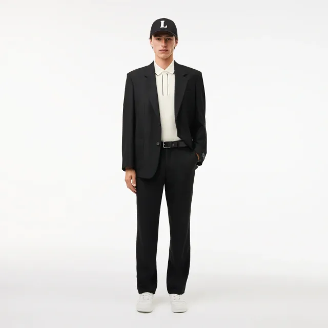 Поло Lacoste в 2027 году: как носить символ бренда вне корта: Оксфордская рубашка в полоску, реальный каталожный ракурс 7