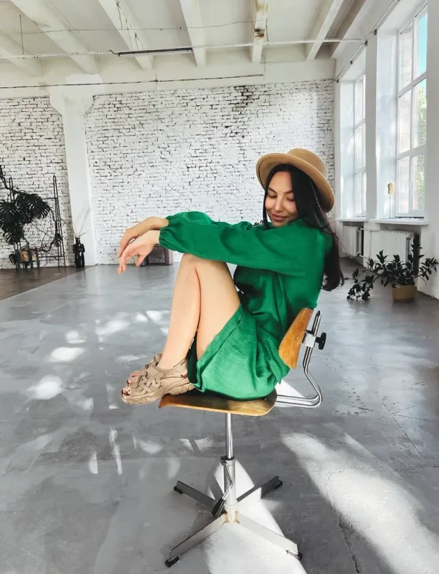 Свободный силуэт Country Textile: как работать с объёмом и пропорциями: Сет Герлфренд, реальный каталожный ракурс 6
