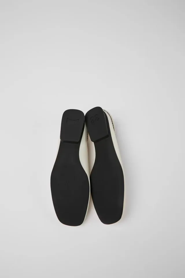 Женская обувь Camper: как выбрать выразительную форму без потери комфорта: Camper Casi Myra: женские кожаные балетки, реальный каталожный ракурс 5