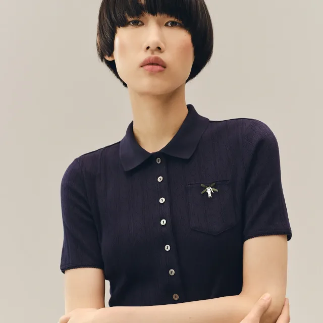 Женская одежда Lacoste в 2027: как читать платья, плиссе и piqué: Оверсайз-футболка в полоску, реальный каталожный ракурс 1