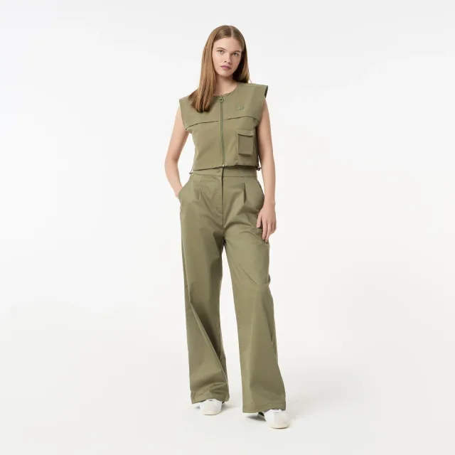 Женские брюки Lacoste: как выбрать посадку для движения весь день: Женские брюки Lacoste из эластичного хлопка, реальный каталожный ракурс 1
