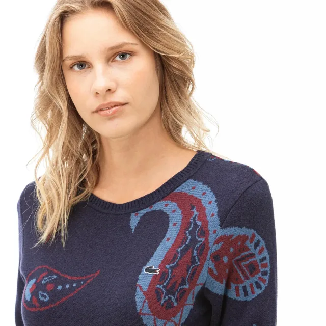 Женские платья Lacoste: три силуэта для города, которые хочется носить не один раз: Женское платье Lacoste приталенного кроя, реальный каталожный ракурс 5